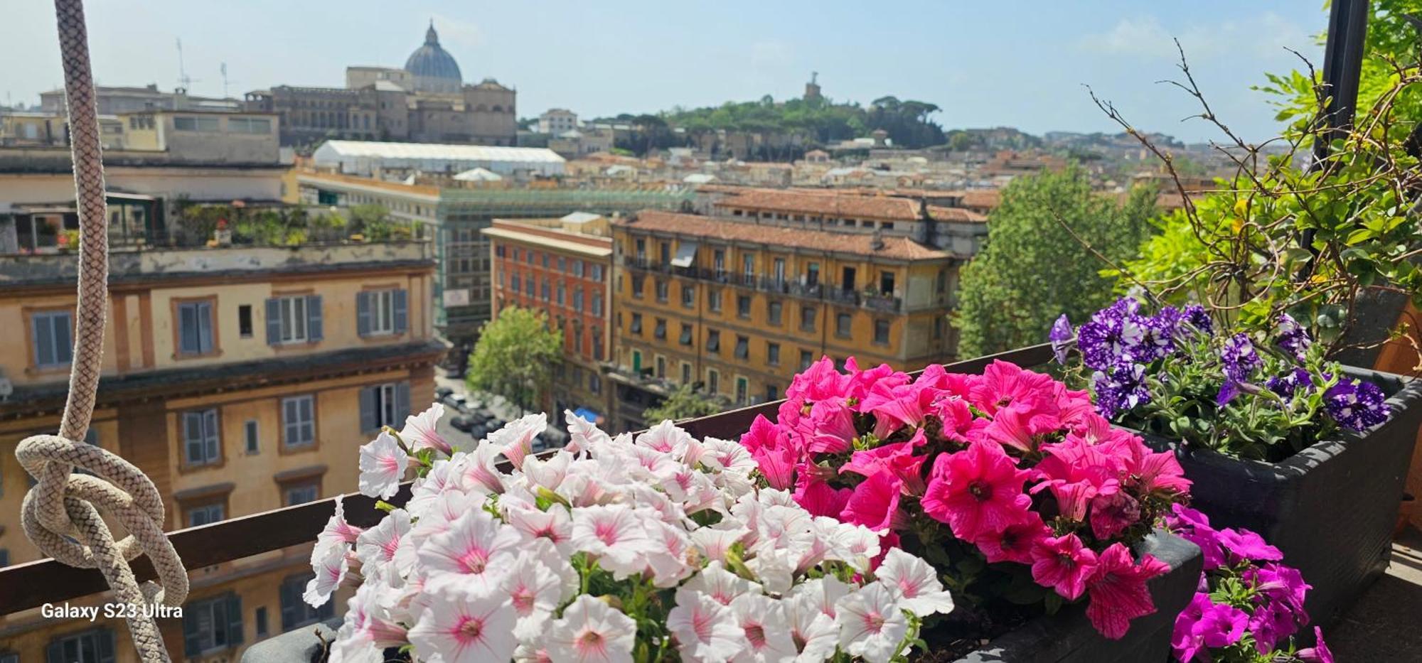 Vatican Roma Caput Mundi Bagian luar foto