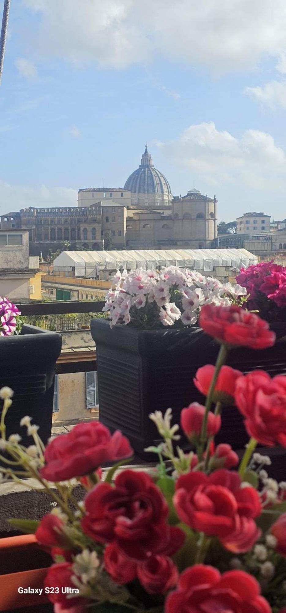 Vatican Roma Caput Mundi Bagian luar foto